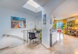 Exclusive T3 Duplex | Ocean Front, Pool, and Private Beach Access | Armação de Pêra, Algarve