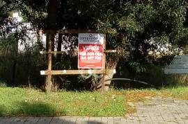 Plot of land for urban construction, with an area of 480 m2, excellent sun exposure, located in a demure area, in the Urbanization Pinhal do Rei.