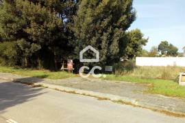 Plot of land for urban construction, with an area of 480 m2, excellent sun exposure, located in a demure area, in the Urbanization Pinhal do Rei. Plot of land for urban construction, with an area of 480 m2, excellent sun exposure, located in a demure area, in the Urbanization Pinhal do Rei.