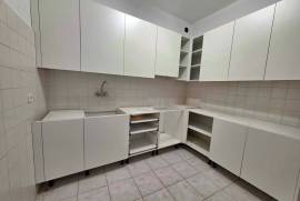 GREAT INCOME PROPERTY COMMERCE + HOUSING IN THE CENTER OF FUNCHAL