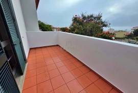 GREAT INCOME PROPERTY COMMERCE + HOUSING IN THE CENTER OF FUNCHAL