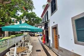 GREAT INCOME PROPERTY COMMERCE + HOUSING IN THE CENTER OF FUNCHAL