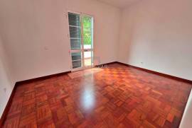 GREAT INCOME PROPERTY COMMERCE + HOUSING IN THE CENTER OF FUNCHAL