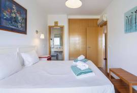 Olhão – Bright 2-bedroom apartment with rooftop terrace and sea views