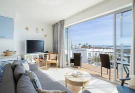 Olhão – Bright 2-bedroom apartment with rooftop terrace and sea views