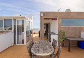 Olhão – Bright 2-bedroom apartment with rooftop terrace and sea views