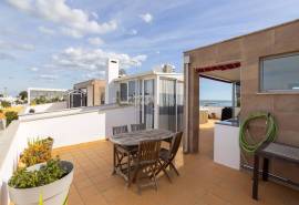 Olhão – Bright 2-bedroom apartment with rooftop terrace and sea views