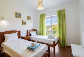 Olhão – Bright 2-bedroom apartment with rooftop terrace and sea views