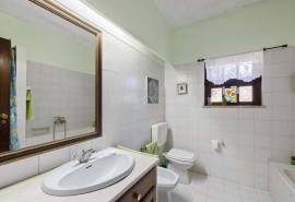 Caramujeira – Traditional 5-Bedroom Villa set on a generous plot