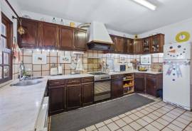 Caramujeira – Traditional 5-Bedroom Villa set on a generous plot