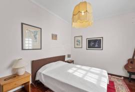 Caramujeira – Traditional 5-Bedroom Villa set on a generous plot