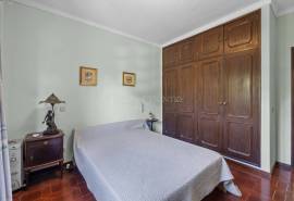 Caramujeira – Traditional 5-Bedroom Villa set on a generous plot