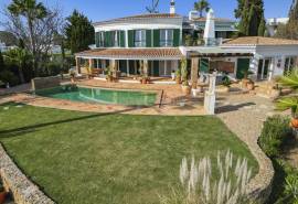 Carvoeiro - Magnificent 4-Bedroom villa breathtaking sea views and indoor and outdoor pools