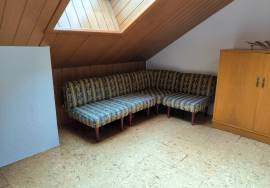Magnificent house for sale on Magdalena street with garage.