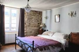 Former Presbytery With 145 M2 Of Living Space Offering 4 Bedrooms And A Private Terrace. Unique