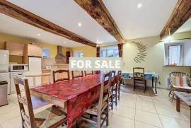 Former Farm House with Two Guest Gites