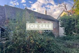Property with Several Outbuildings to Renovate