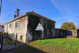 Detached House with Garden