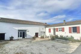 Detached Country House with Outbuilding