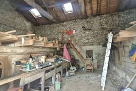 Detached Country House with Outbuilding