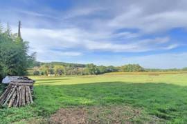 Detached Country House with Outbuilding