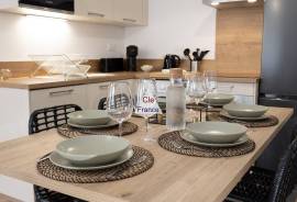 Apartment in Heart of Town