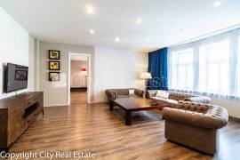 Apartment for rent in Riga, 145.00m2