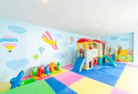 Modern 2 Bedroom Condo Close To The Beach Modern 2 Bedroom Condo Close To The Beach