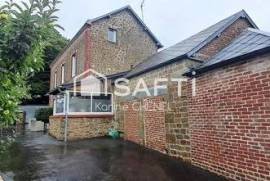 Maison de ville 4 ch terrain garage dépendance