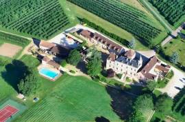 PERIGORD NOIR DOMAINE D’EXCEPTION MARIAGES 100 HA