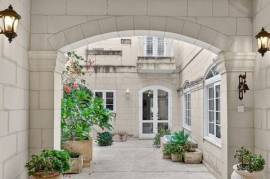 One of a Kind Townhouse