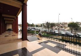 3 bedroom apartment with elevator and balconies in the Solum area of Coimbra.