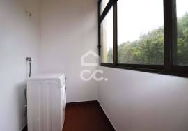 3 bedroom apartment with elevator and balconies in the Solum area of Coimbra.