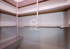 3 bedroom apartment with elevator and balconies in the Solum area of Coimbra.