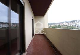 3 bedroom apartment with elevator and balconies in the Solum area of Coimbra.