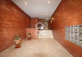 3 bedroom apartment with elevator and balconies in the Solum area of Coimbra.