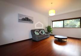 3 bedroom apartment with elevator and balconies in the Solum area of Coimbra.