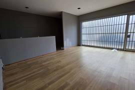 Shop with 103m2 with a very bright front 300m from the metro in Senhora da Hora Shop with 103m2 with a very bright front 300m from the metro in Senhora da Hora