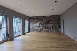 Shop with 103m2 with a very bright front 300m from the metro in Senhora da Hora Shop with 103m2 with a very bright front 300m from the metro in Senhora da Hora