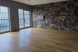 Shop with 103m2 with a very bright front 300m from the metro in Senhora da Hora Shop with 103m2 with a very bright front 300m from the metro in Senhora da Hora