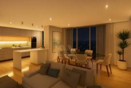 Apartamento T3, junto à Praia da Consolação