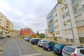 3-Bedroom Apartment in Odivelas