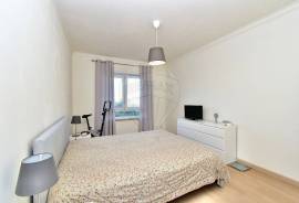 Bright 3-Bedroom Apartment with Balcony and Sea View – Sassoeiros, Carcavelos