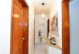 Bright 3-Bedroom Apartment with Balcony and Sea View – Sassoeiros, Carcavelos