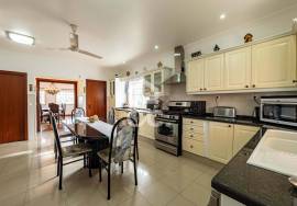 Prestigious 4+3 Bedroom Villa in Vila Nova – Cadaval