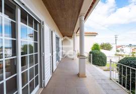 Prestigious 4+3 Bedroom Villa in Vila Nova – Cadaval