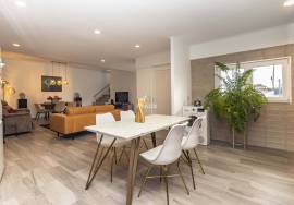 3 bedroom villa with pool and garden