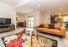 3 bedroom villa with pool and garden