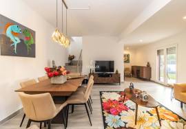 3 bedroom villa with pool and garden