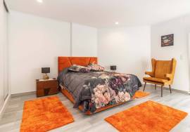 3 bedroom villa with pool and garden